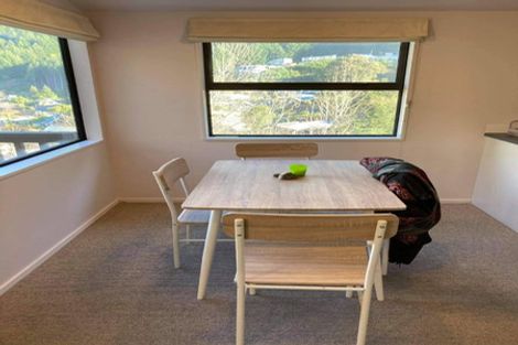 Photo of property in 14-14a Mackinnon Terrace, Sunshine Bay, Queenstown, 9300