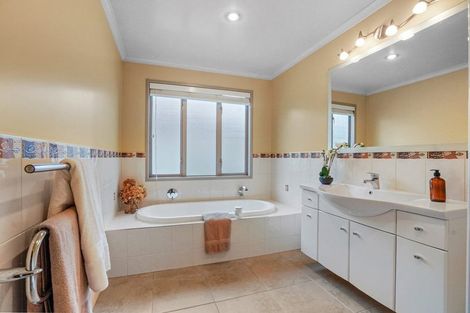 Photo of property in 13 Langdale Court, Huntington, Hamilton, 3210