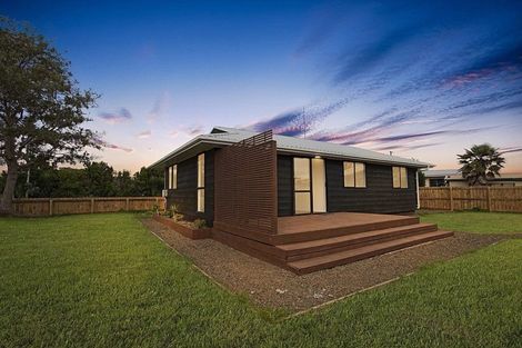 Photo of property in 19 Long Street, Awanui, 0483