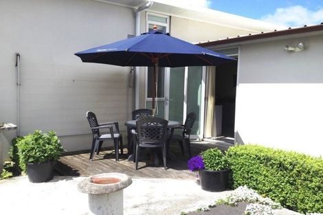 Photo of property in 2 Merlot Lane, Pukekohe, 2120