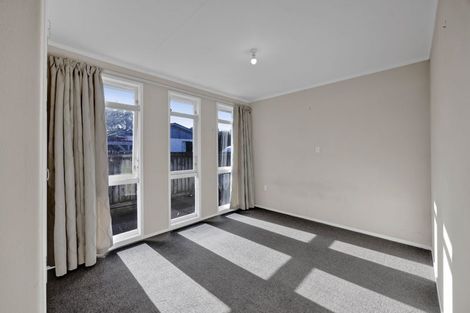 Photo of property in 25 Kamahi Avenue, Hawera, 4610