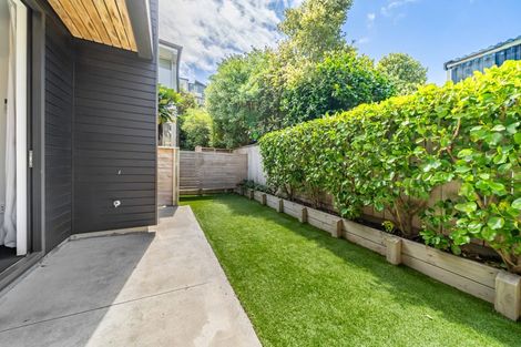 Photo of property in 74u6 Derwent Street, Island Bay, Wellington, 6023