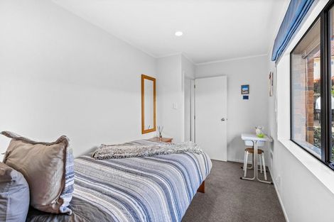 Photo of property in 2/1 Bluefin Way, West Harbour, Auckland, 0618