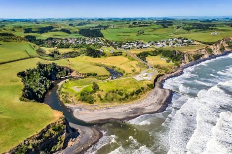 Photo of property in 17 Hira Street, Ohawe, Hawera, 4671
