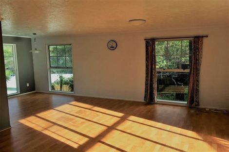 Photo of property in 3 Fiona Grove, Karori, Wellington, 6012