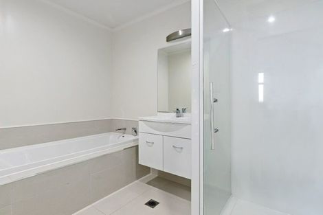 Photo of property in 201u5 Ulster Street, Whitiora, Hamilton, 3200