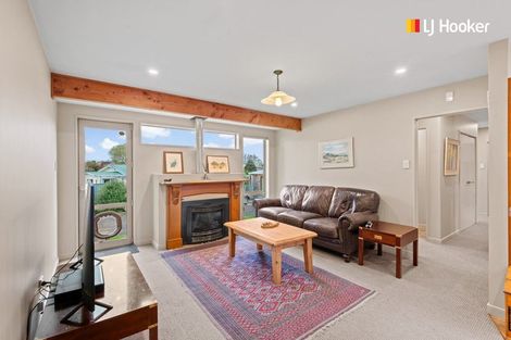 Photo of property in 19 Skerries Street, Outram, 9019