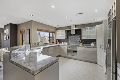 Photo of property in 14 Trump Place, Kelvin Grove, Palmerston North, 4414