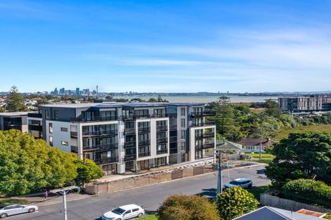 Photo of property in 1/32 Tennyson Avenue, Takapuna, Auckland, 0622