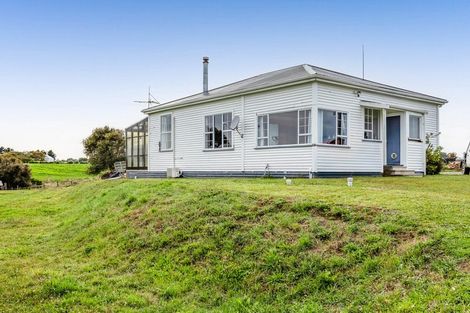 Photo of property in 8-10 Egmont Street, Normanby, Hawera, 4614