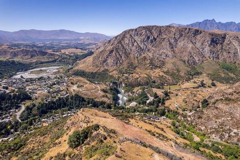 Photo of property in 12 Crow's Nest Road, Arthurs Point, Queenstown, 9371
