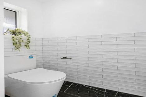 Photo of property in 1/320 Memorial Avenue, Burnside, Christchurch, 8053