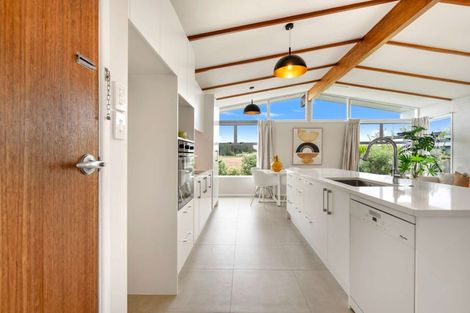 Photo of property in 37 Shoemaker Road, Waipu, 0510