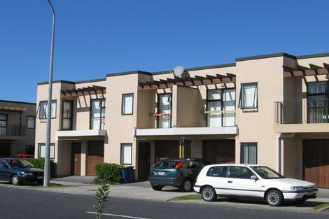 Photo of property in 6/17 Harbour View Road, Te Atatu Peninsula, Auckland, 0610