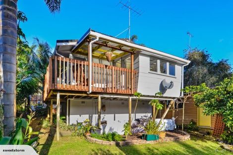 Photo of property in 28 Infidel Place, Torbay, Auckland, 0630