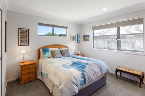 Photo of property in 8 Livingstone Drive, Papamoa Beach, Papamoa, 3118