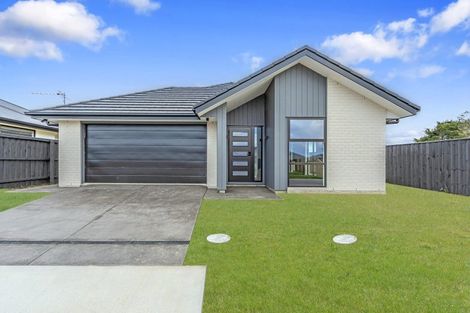 Photo of property in 43 Mehrtens Crescent, Woodend, 7691