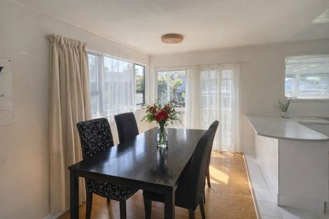 Photo of property in 5 Tamworth Close, Manurewa, Auckland, 2102