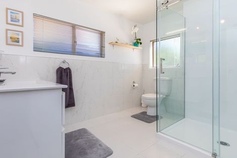 Photo of property in 79 Glamorgan Drive, Torbay, Auckland, 0630