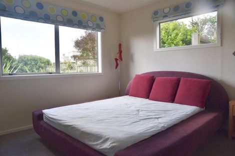 Photo of property in 42 Waverton Terrace, Churton Park, Wellington, 6037