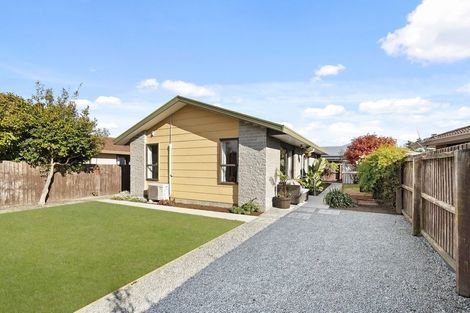Photo of property in 22 Mchaffies Place, Wainoni, Christchurch, 8061