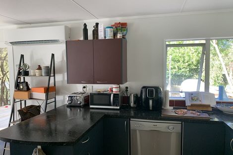 Photo of property in 23 Imperial Place, Henderson, Auckland, 0612