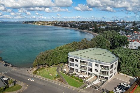 Photo of property in 1/7 The Promenade, Takapuna, Auckland, 0622