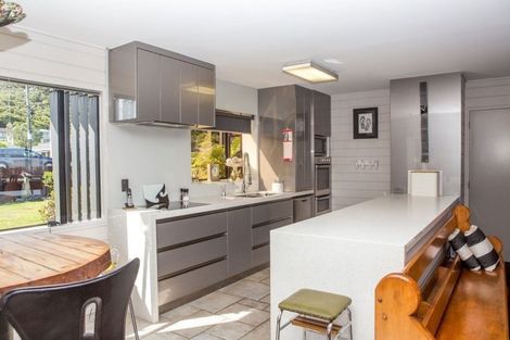 Photo of property in 112 Main Road South, Karoro, Greymouth, 7805