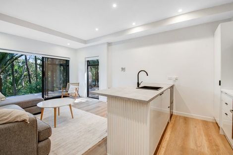 Photo of property in 167 Motutara Road, Muriwai, Waimauku, 0881