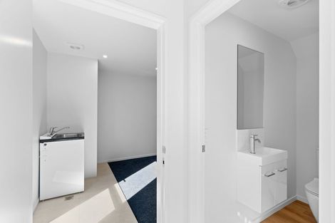 Photo of property in 2/130 Holly Road, St Albans, Christchurch, 8014