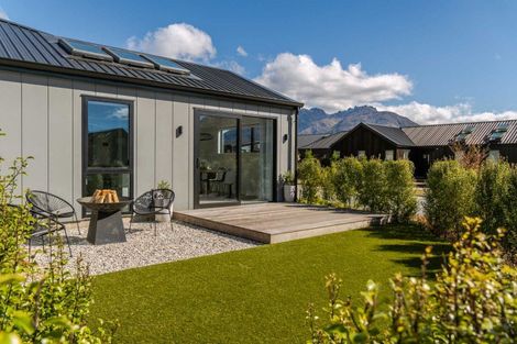 Photo of property in 39 Jack Hanley Drive, Jacks Point, Queenstown, 9371