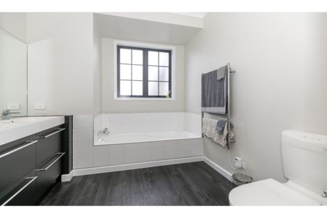 Photo of property in 5 Casey Avenue, Fairfield, Hamilton, 3214