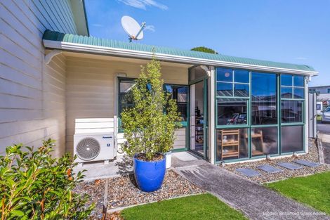 Photo of property in 3/70 Whiteley Street, Moturoa, New Plymouth, 4310