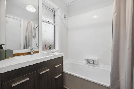 Photo of property in 369 South Road, Caversham, Dunedin, 9012