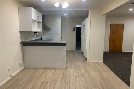 Photo of property in 1 Wakefield Terrace, Tawa, Wellington, 5028