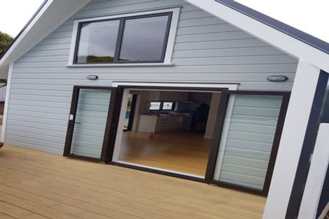 Photo of property in 118 The Ridgeway, Mornington, Wellington, 6021