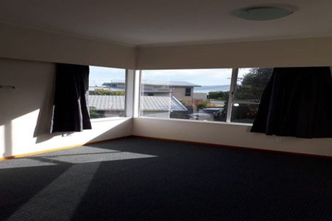 Photo of property in 8 Tahi Road, Paraparaumu Beach, Paraparaumu, 5032