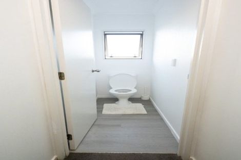 Photo of property in 25 Loughanure Place, Massey, Auckland, 0614