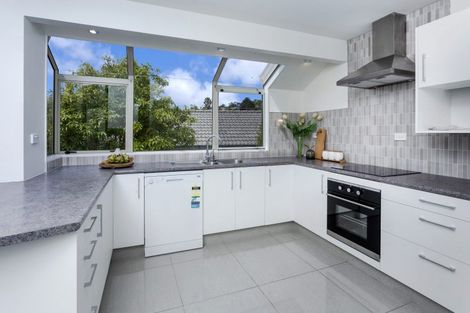 Photo of property in 46 Goldfinch Rise, Unsworth Heights, Auckland, 0632