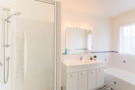 Photo of property in 6 Rifleman Lane, Paraparaumu Beach, Paraparaumu, 5032