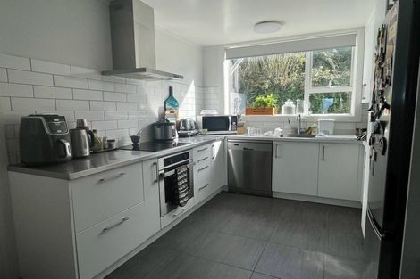 Photo of property in 25 Sugarloaf Road, Brooklyn, Wellington, 6021