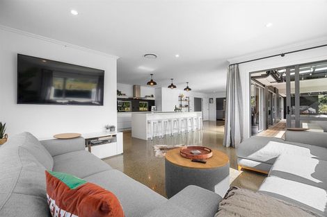 Photo of property in 583 State Highway 16, Kumeu, 0891