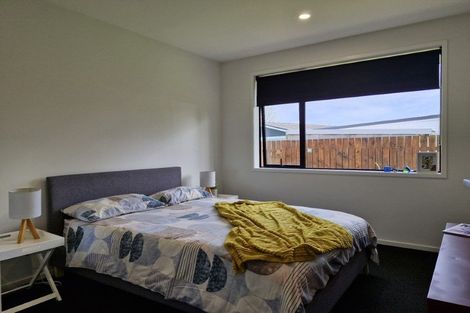 Photo of property in 9a Turakina Street, Merrilands, New Plymouth, 4312