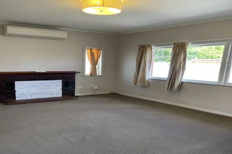 Photo of property in 1/46 Fruitvale Road, New Lynn, Auckland, 0600