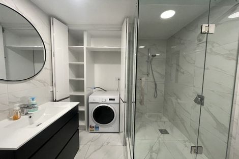 Photo of property in 24a Lyons Avenue, Murrays Bay, Auckland, 0630