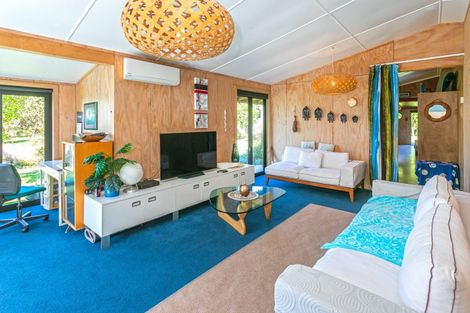 Photo of property in 7 Pye Place, Hot Water Beach, Whitianga, 3591