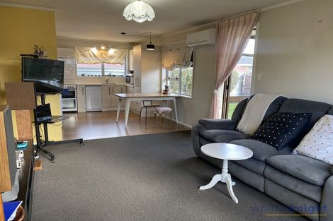 Photo of property in 19 Salford Avenue, Redwood, Christchurch, 8051