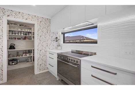 Photo of property in 7 Clonbunny Close, Rolleston, 7614