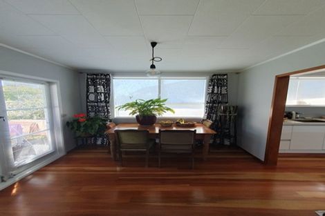 Photo of property in 4 Dunstall Place, Mangere Bridge, Auckland, 2022