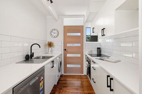 Photo of property in 3/340 Te Atatu Road, Te Atatu South, Auckland, 0610